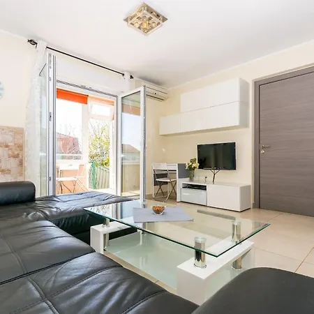 Petra Apartment